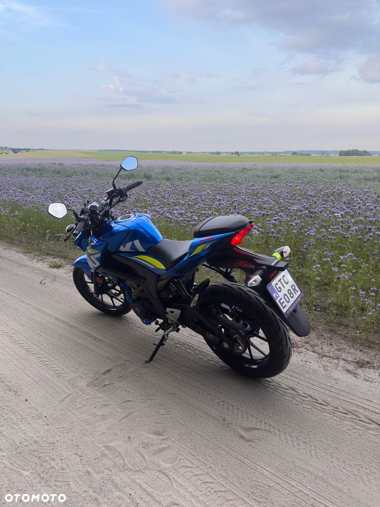Suzuki GSX - 3