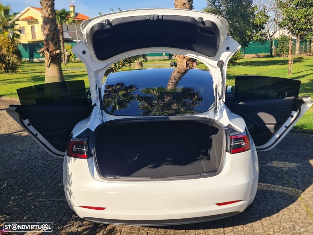 Tesla Model 3 Long-Range Dual Motor AWD - 40