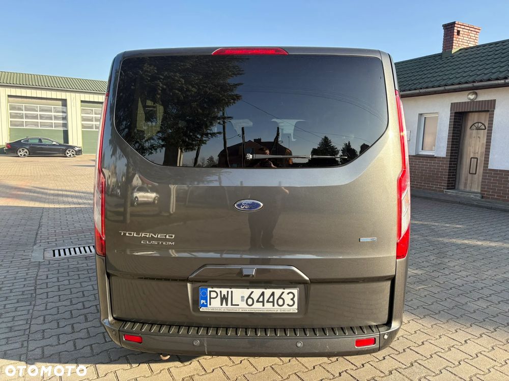 Ford Tourneo Custom - 9