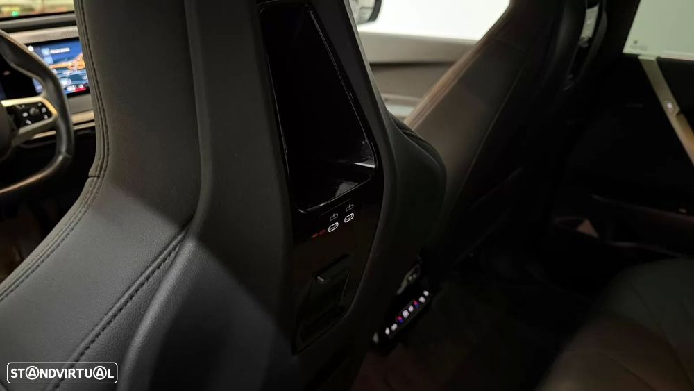 BMW iX xDrive 50 Pack Desportivo - 26