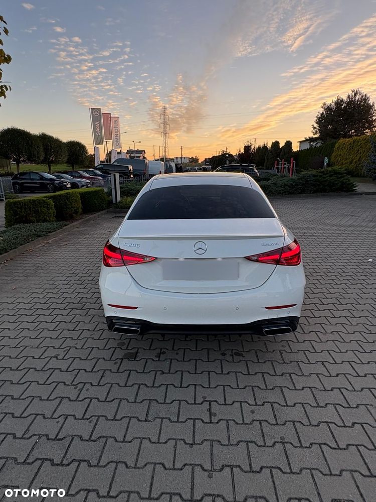 Mercedes-Benz C200 2022 photo 4
