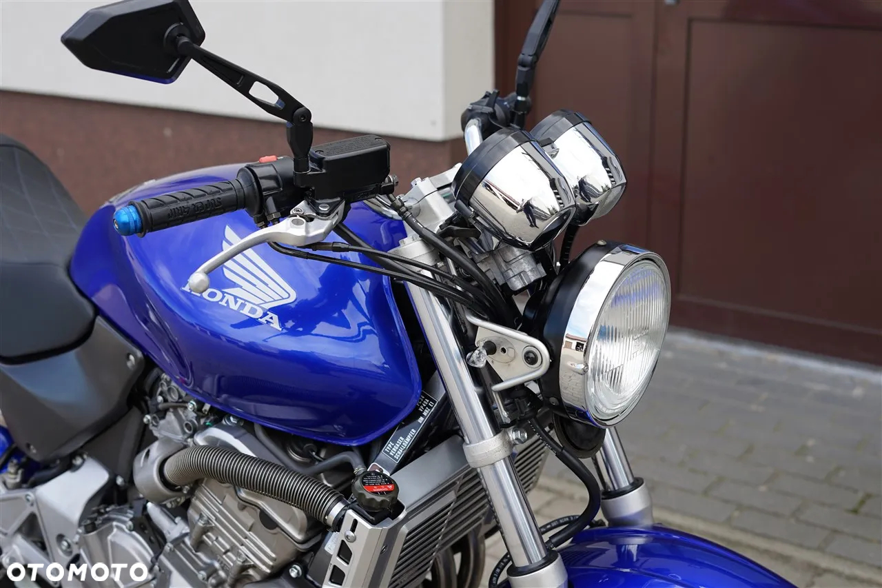 Honda CB - 12