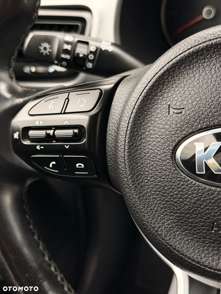 Kia Stonic 1.0 T-GDI 120 Edition 7 - 19