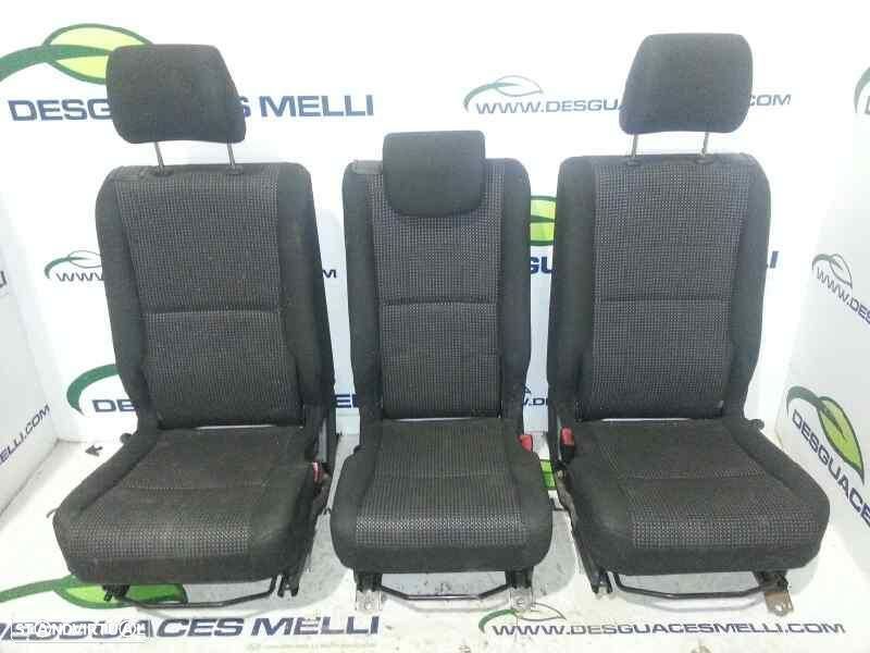 BANCOS TRASEIROS TOYOTA COROLLA - 1