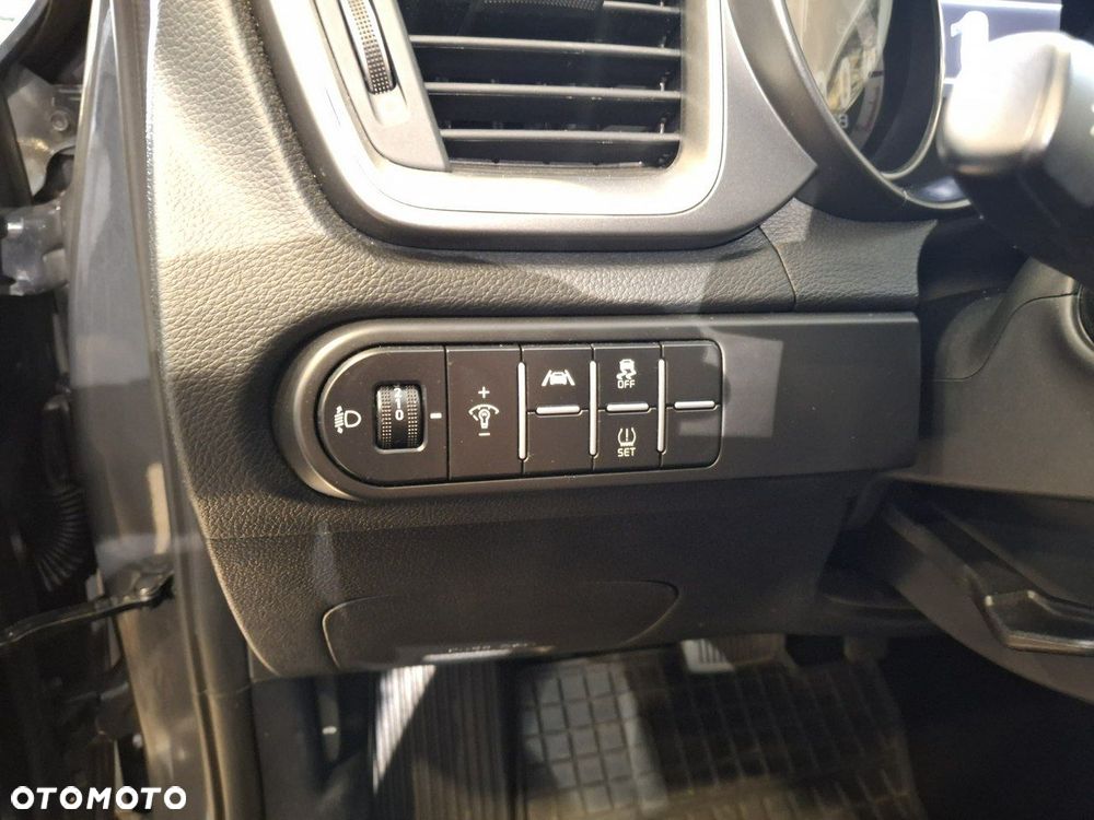 Kia Ceed 1.5 T-GDI M DCT - 13