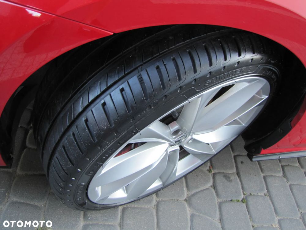 Volkswagen Golf VII 2.0 TDI BMT GTD DSG - 32