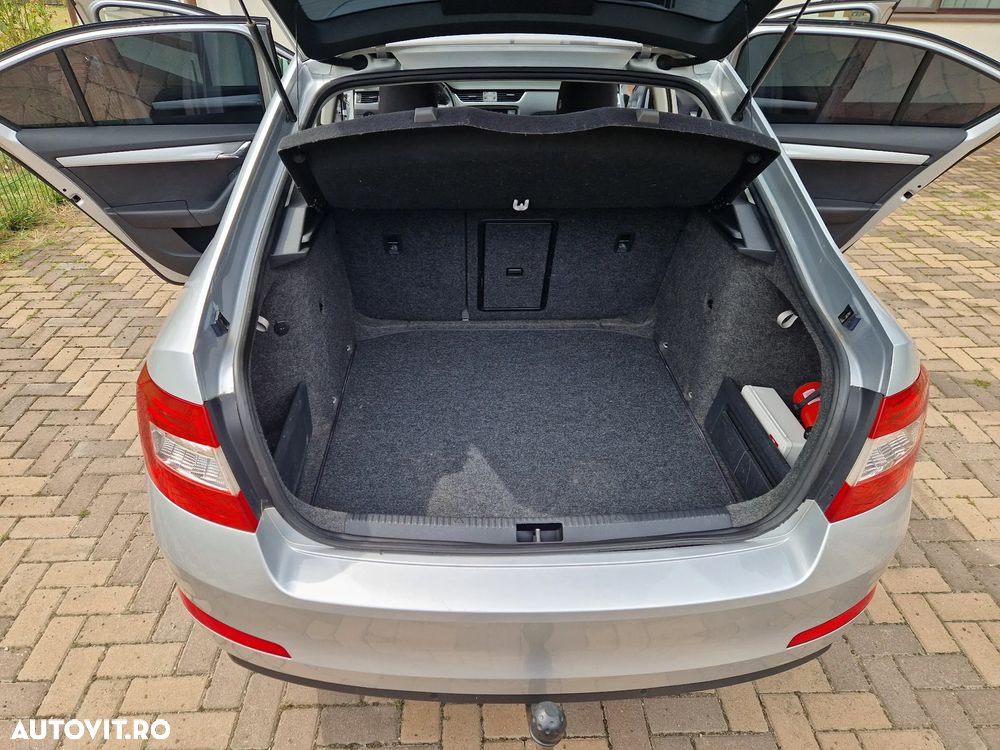Skoda Octavia 1.6 TDI ELEGANCE - 20