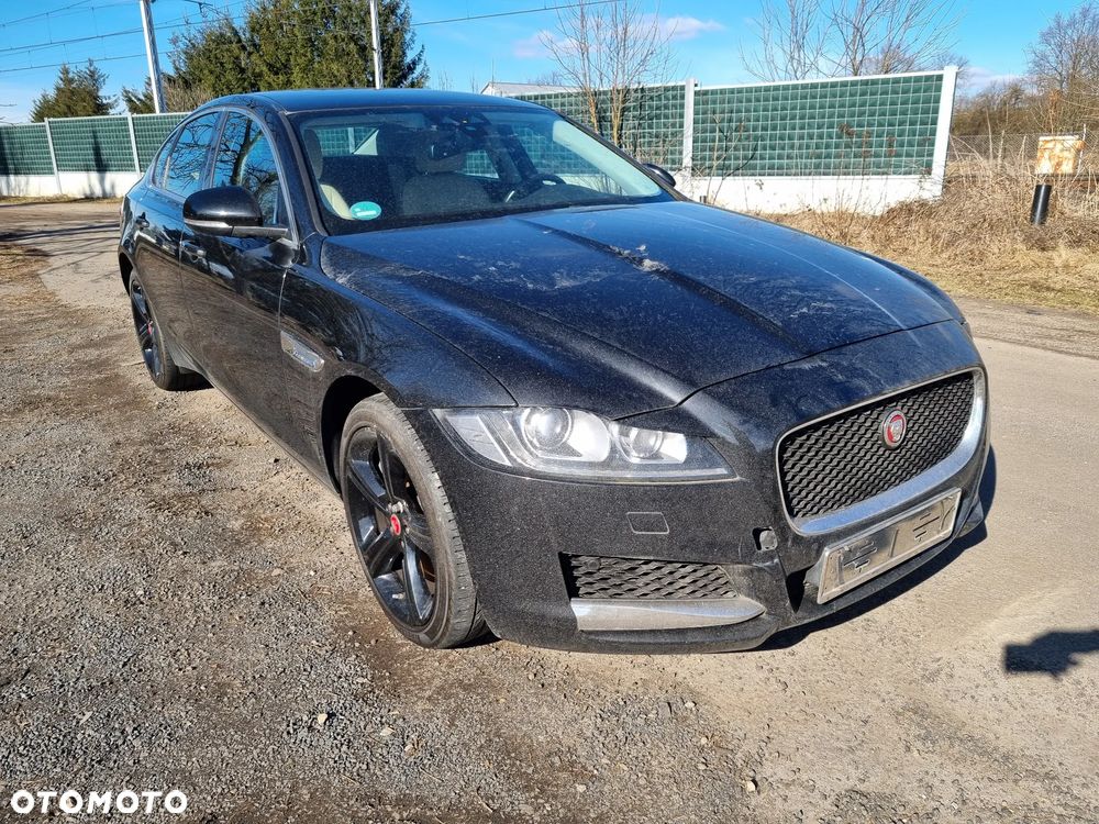 Jaguar XF 3.0 TDV6 Prestige - 30