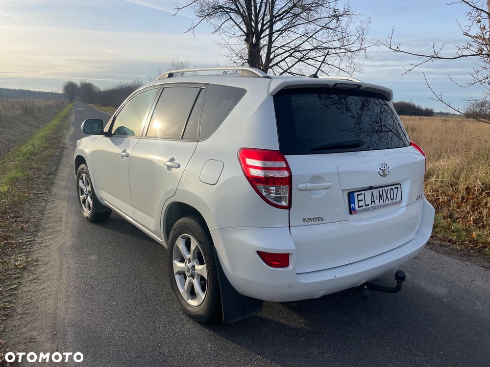 Toyota RAV4 - 3