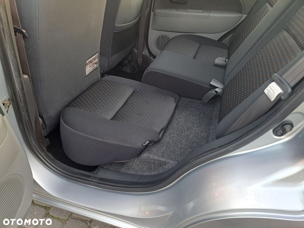 Daihatsu Sirion 1.0 - 24