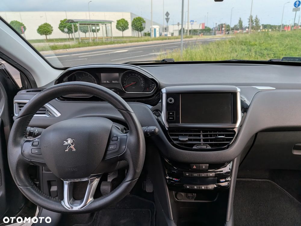 Peugeot 208 1.2 PureTech Style - 16