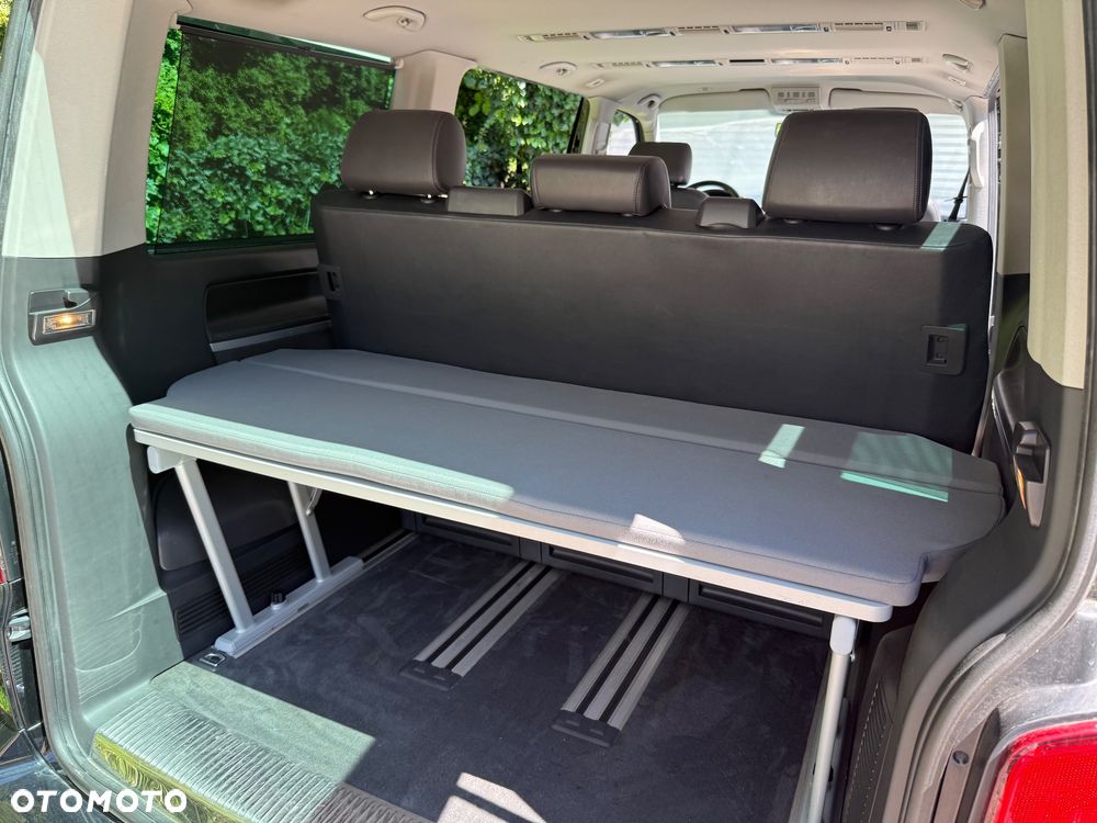Volkswagen Multivan - 26