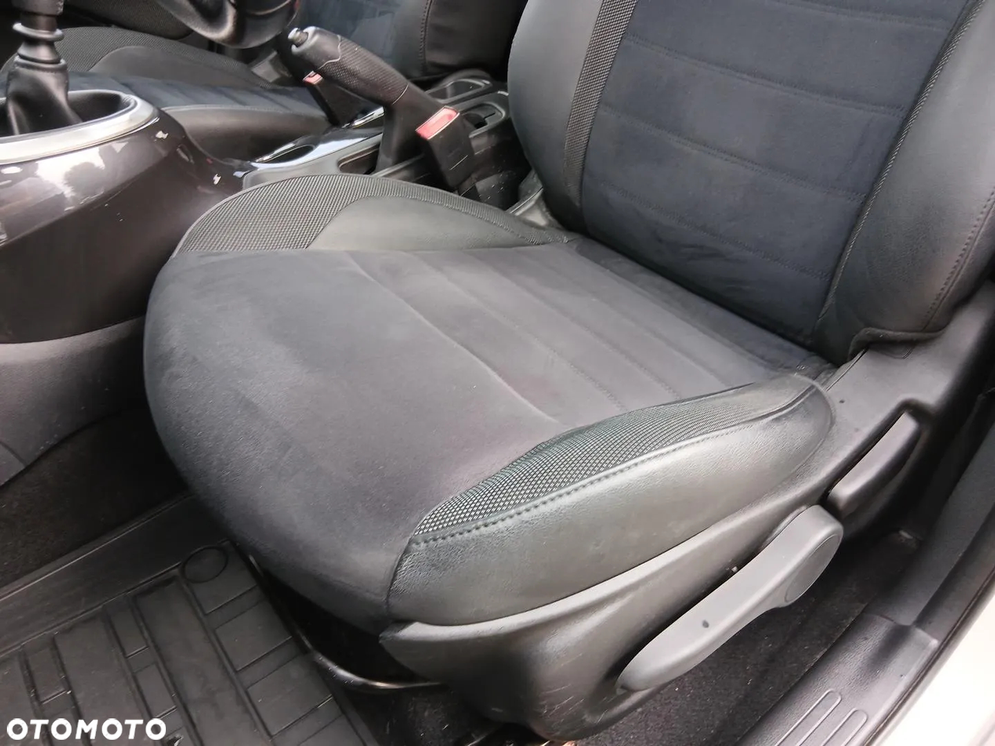 Nissan Juke 1.2 DIG-T N-Connecta EU6 - 13