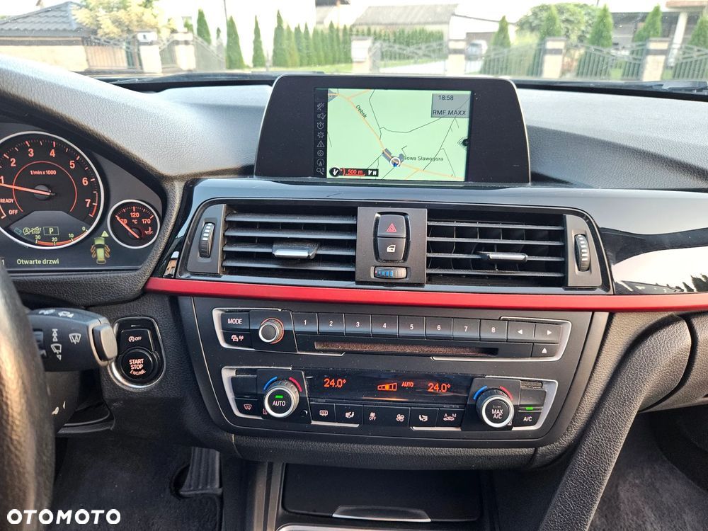 BMW Seria 3 316i Touring Sport Line - 28