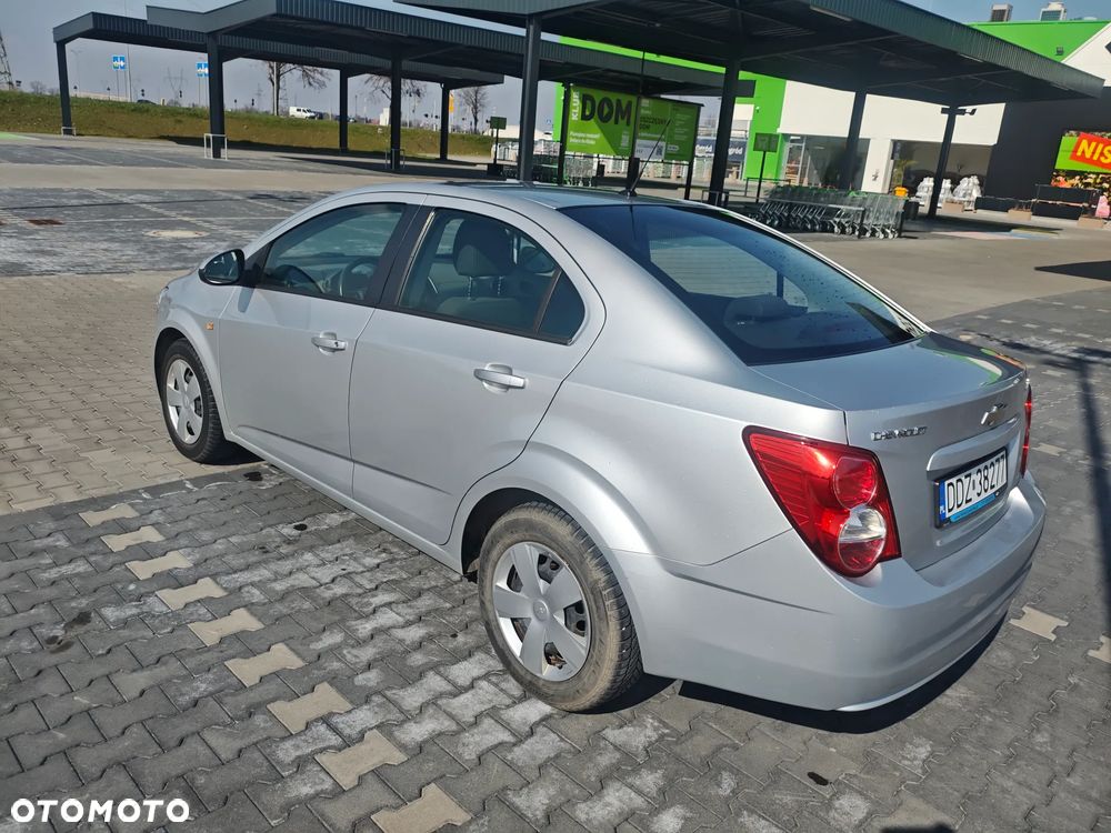 Chevrolet Aveo 1.4 16V LS - 4