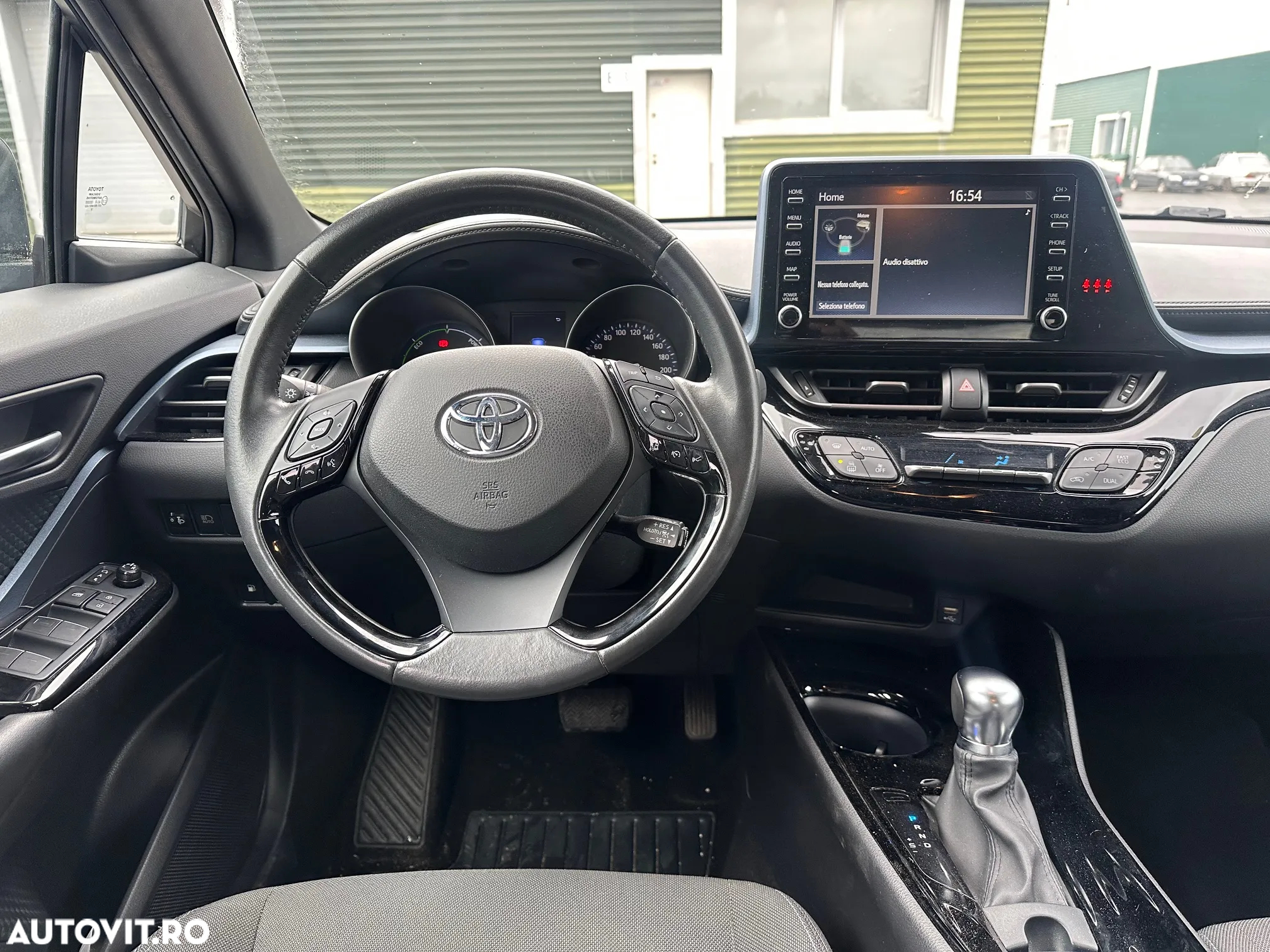 Toyota C-HR 2.0 HSD 184 CP 4x2 CVT Classy Bi-Tone - 12