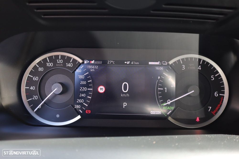 Land Rover Discovery Sport P300e Dynamic HSE - 18