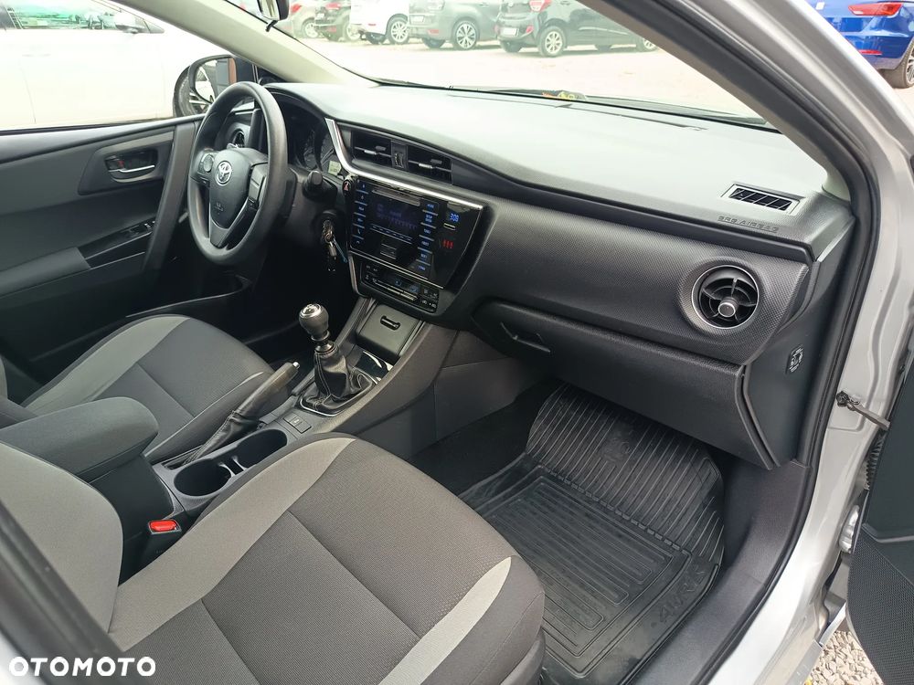 Toyota Auris 1.33 VVT-i Life - 28