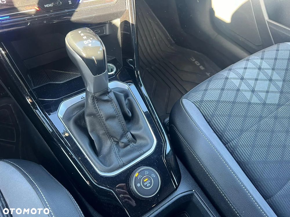 Volkswagen T-Roc - 4