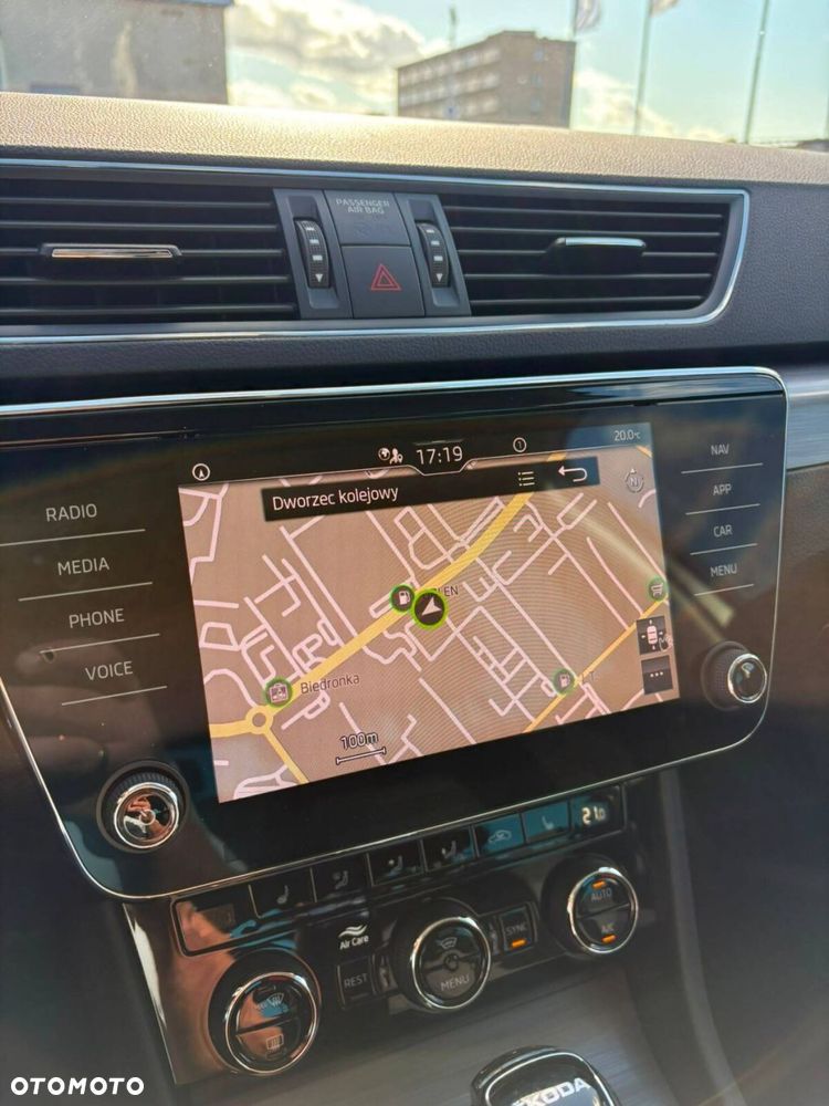 Skoda Superb 2.0 TDI SCR Style DSG - 19
