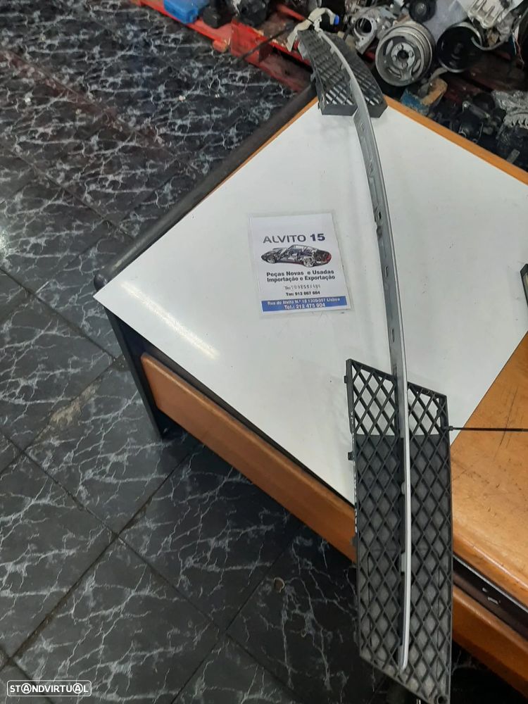 BMW 5 E60 E61 Grade inferior do para-choque dianteiro 7178098 11460915 - 1