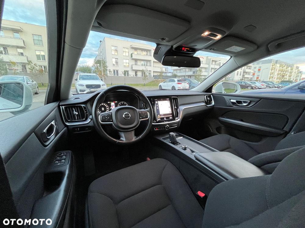 Volvo V60 B3 B Geartronic Momentum - 24