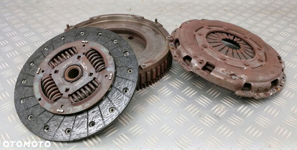 sprzęgło tarcza docisk koło zamachowe KIA CARENS IV 4 1,7 CRDI 2013-2019 - 1