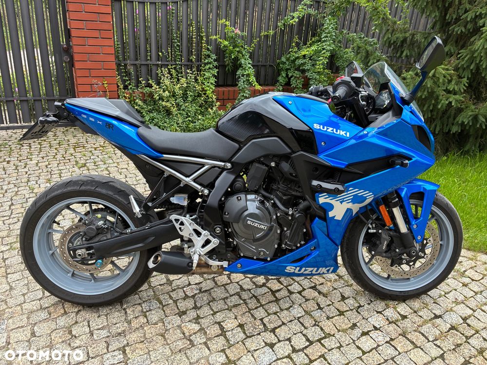 Suzuki GSX - 3