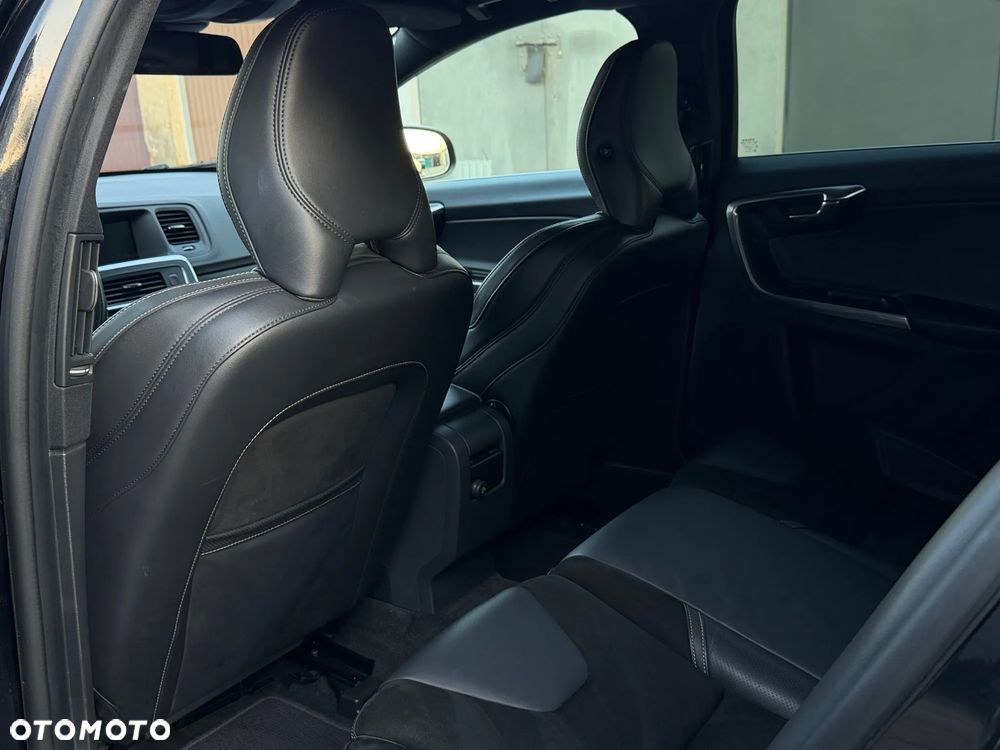 Volvo V60 D4 Drive-E R-Design Summum - 16