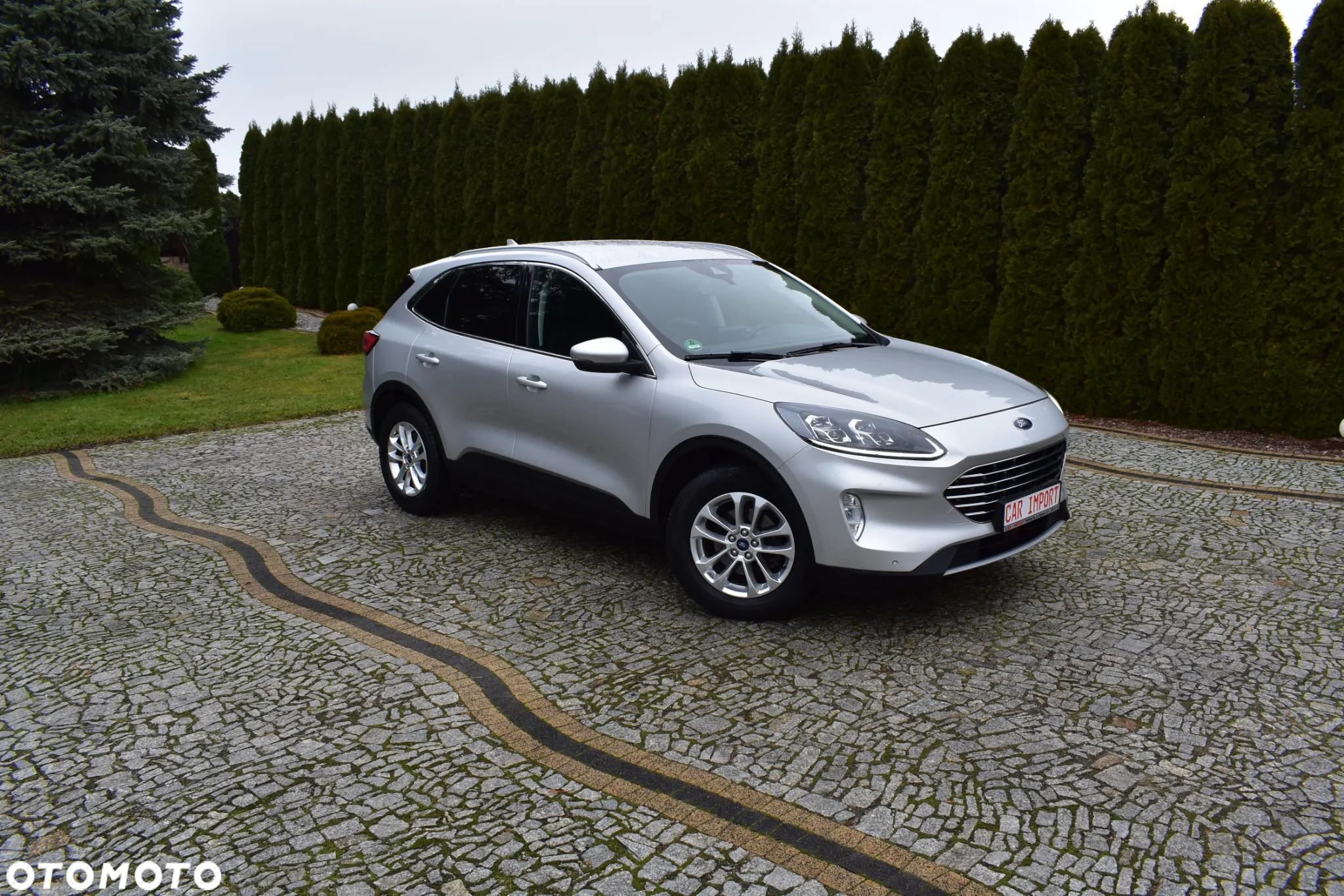 Ford Kuga 2.0 TDCi 2x4 Titanium - 6