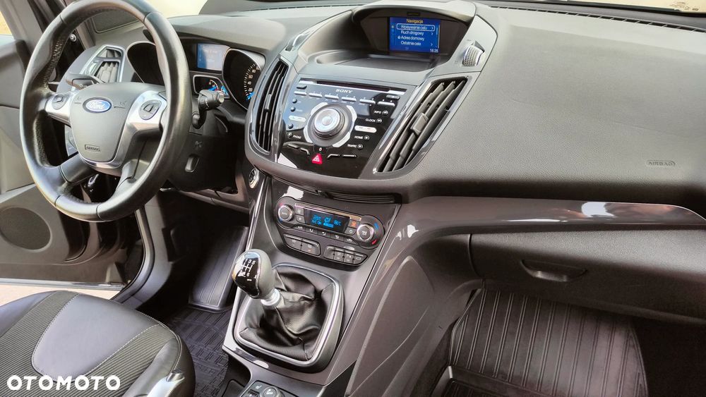 Ford Kuga 2.0 TDCi 4x4 Titanium - 33