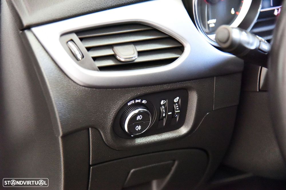 Opel Astra Sports Tourer - 11