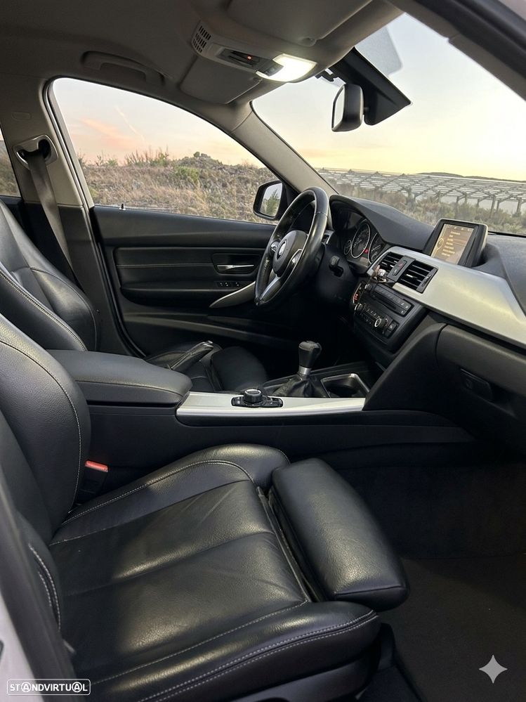 BMW 318 d Pack M - 9