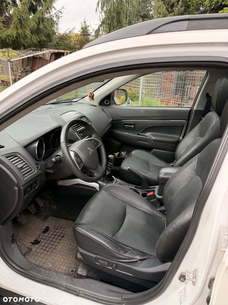 Mitsubishi ASX - 5