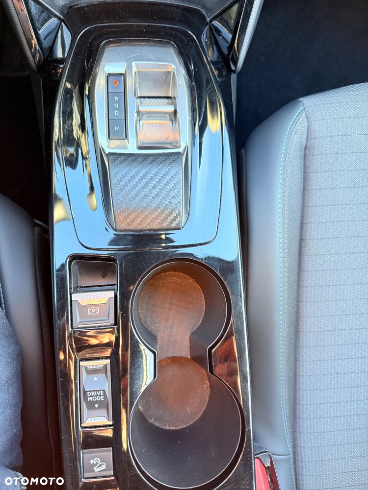 Peugeot 2008 BlueHDi 130 EAT8 Allure - 22