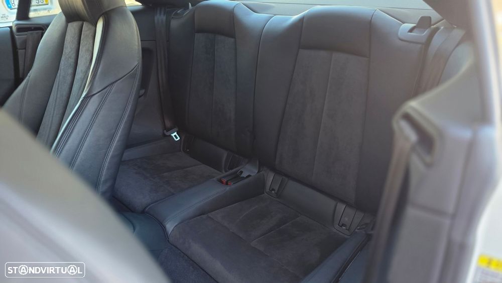 Audi TT Coupé 2.0 TDI S-line - 19