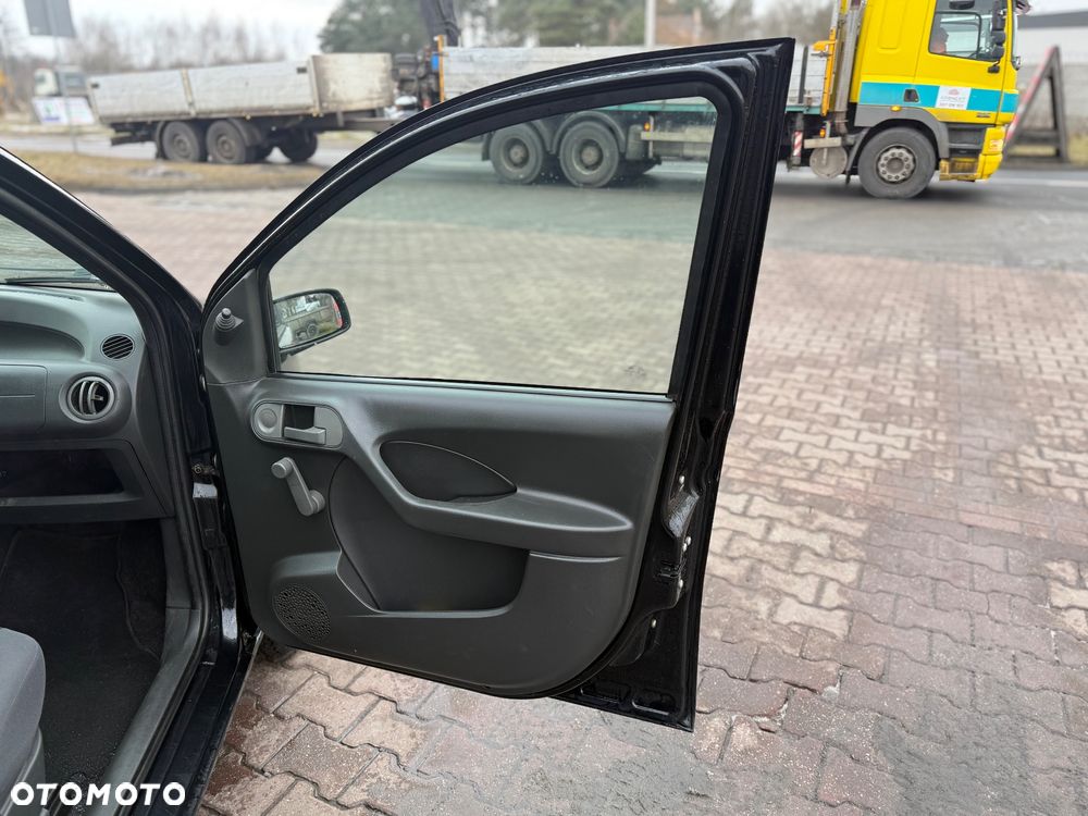 Fiat Panda 1.1 Active dla kobiet - 16