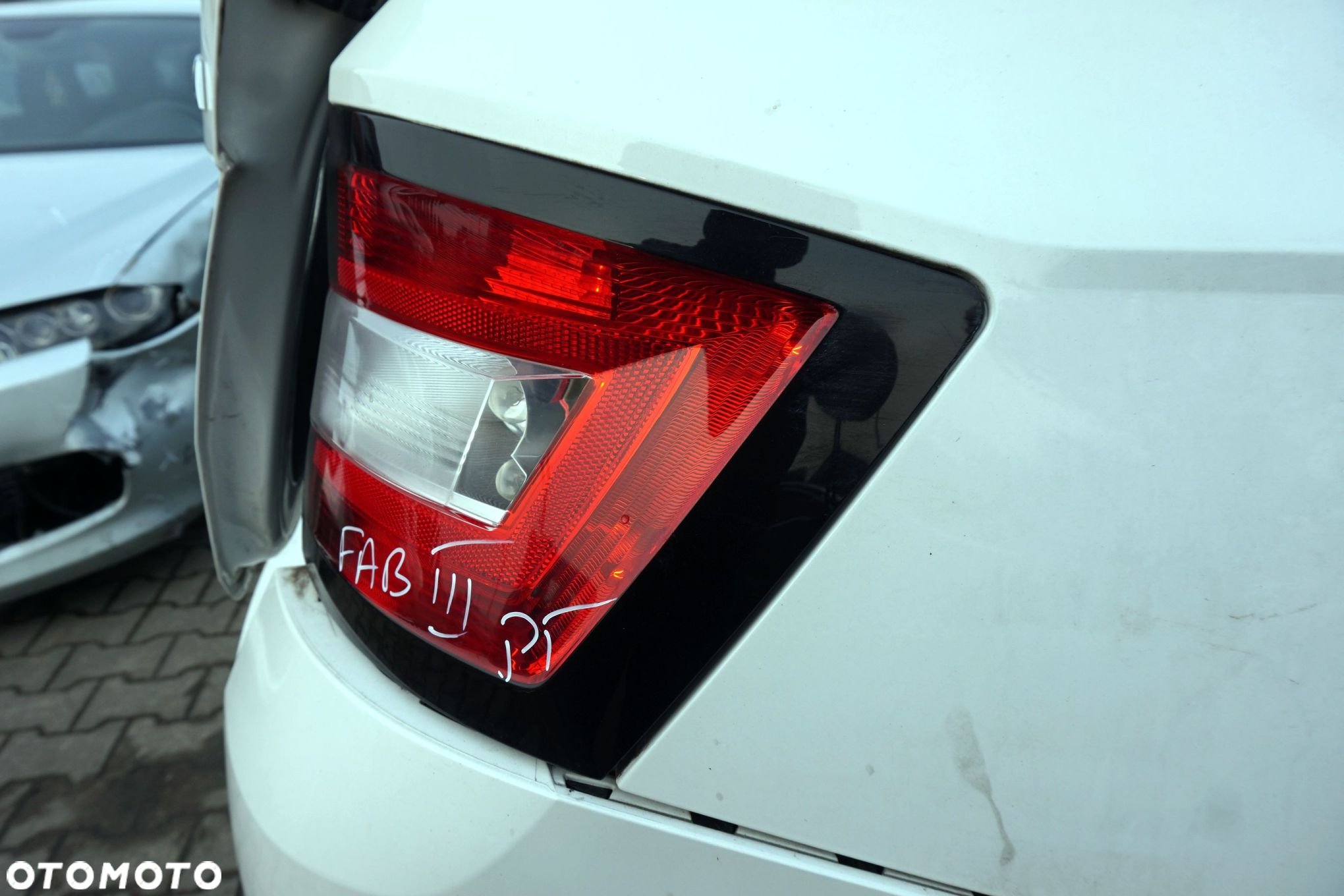 LAMPA TYLNA PRAWA FABIA III NJ5 LIFT KOMBI 6V9945112 SKODA 2018-2021 - 2