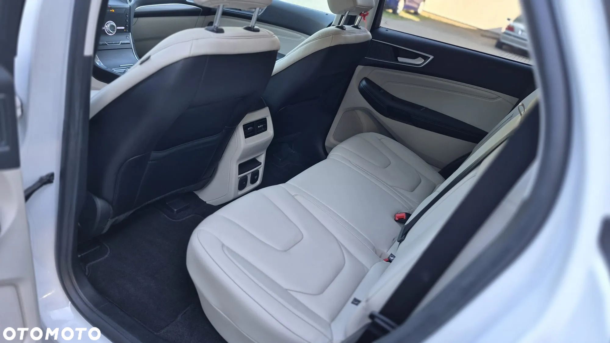 Ford Edge - 18