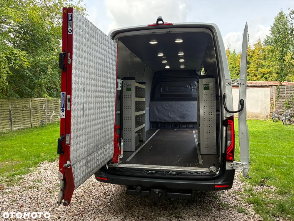 Mercedes-Benz Sprinter 317 Maxi Zabudowa Warsztatowa Najazd Składany Pneumatyka 170KM SALON PL Lampy LED Model 2023 - 9