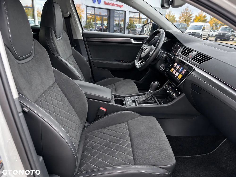 Skoda Superb 2023 photo 3