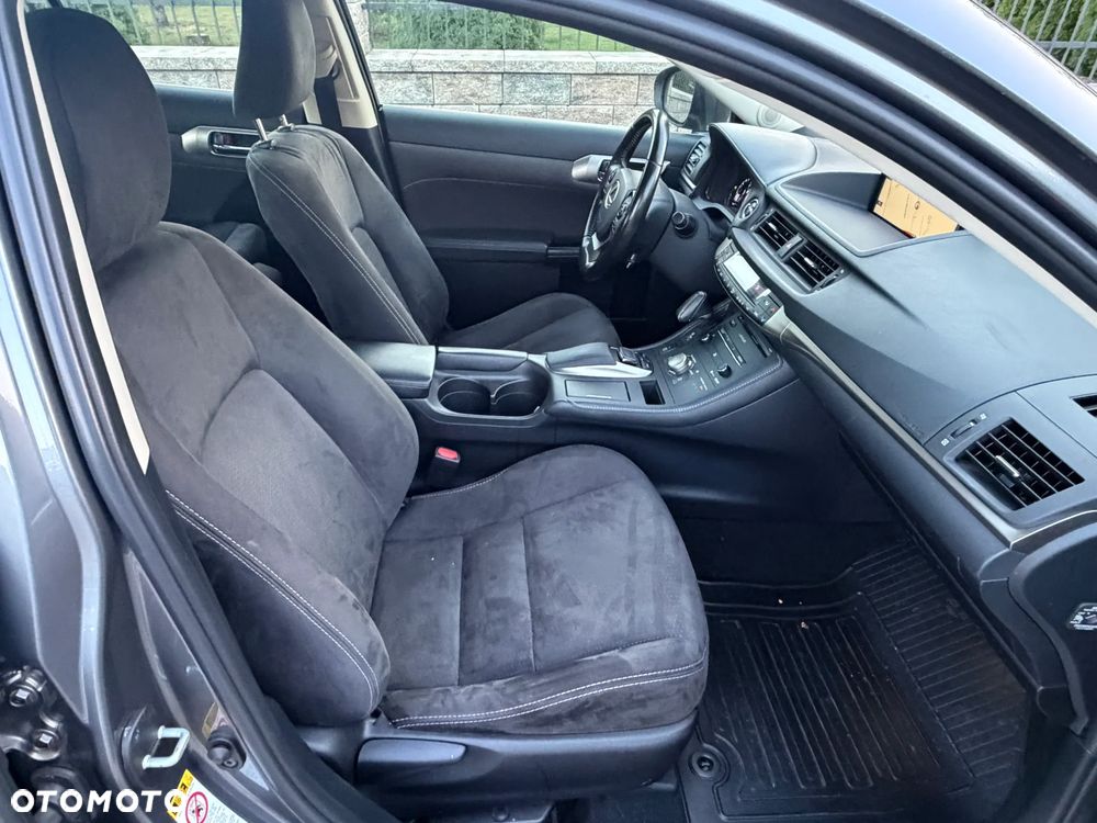 Lexus CT 200h Prestige - 3