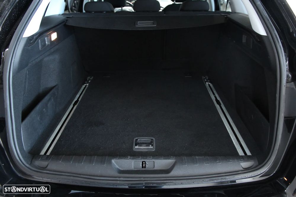 Peugeot 308 SW 1.6 BlueHDi Style - 23