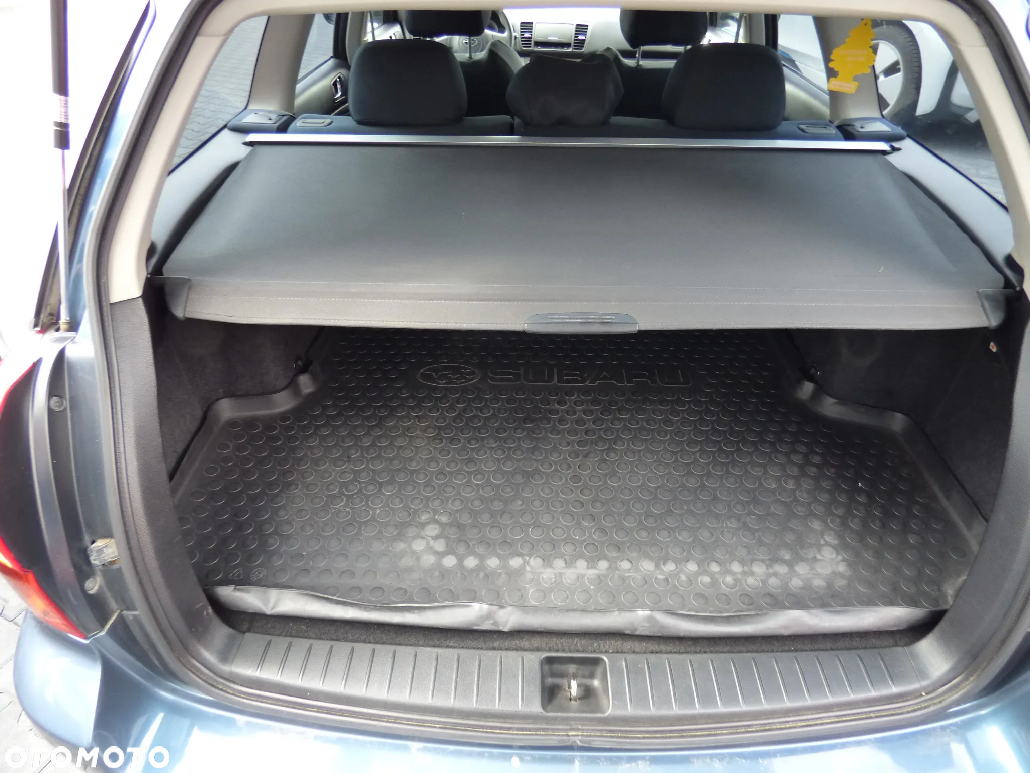 Subaru Legacy SW 2.0i AT - 13