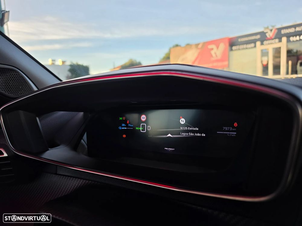 Peugeot e-2008 GT Pack - 28