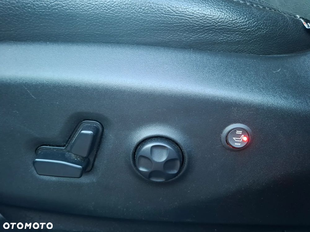 Chrysler Pacifica - 27
