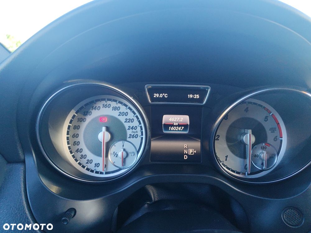 Mercedes-Benz CLA 220 d 7G-DCT Urban - 15