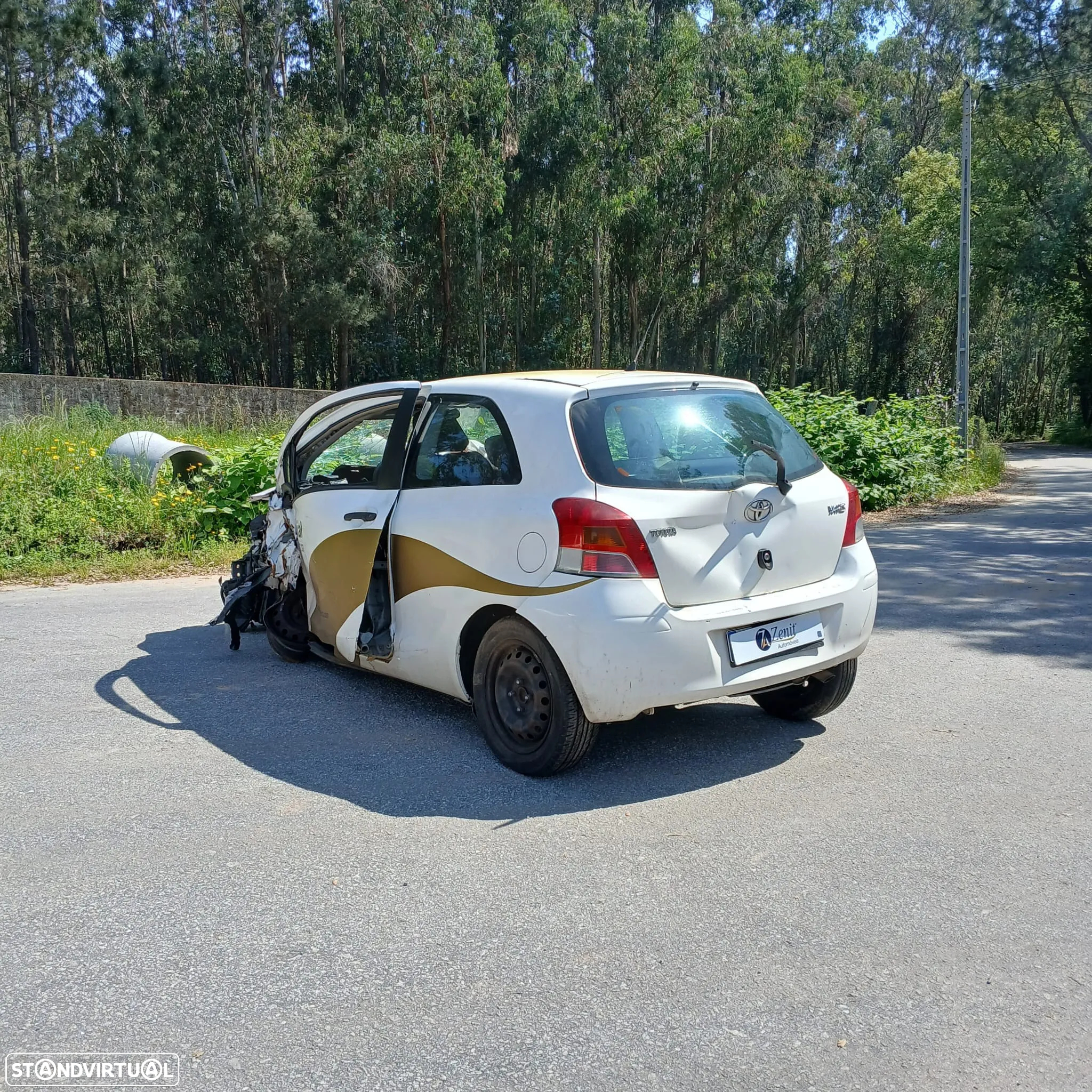 TOYOTA YARIS 1364 cc 90 cv de 2009 - Peças Usadas (9882) - 3