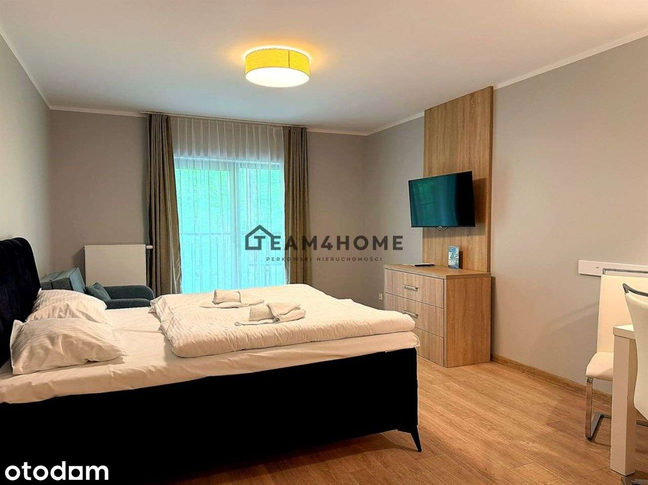 Apartament z balkonem i bocznym widokiem na góry
