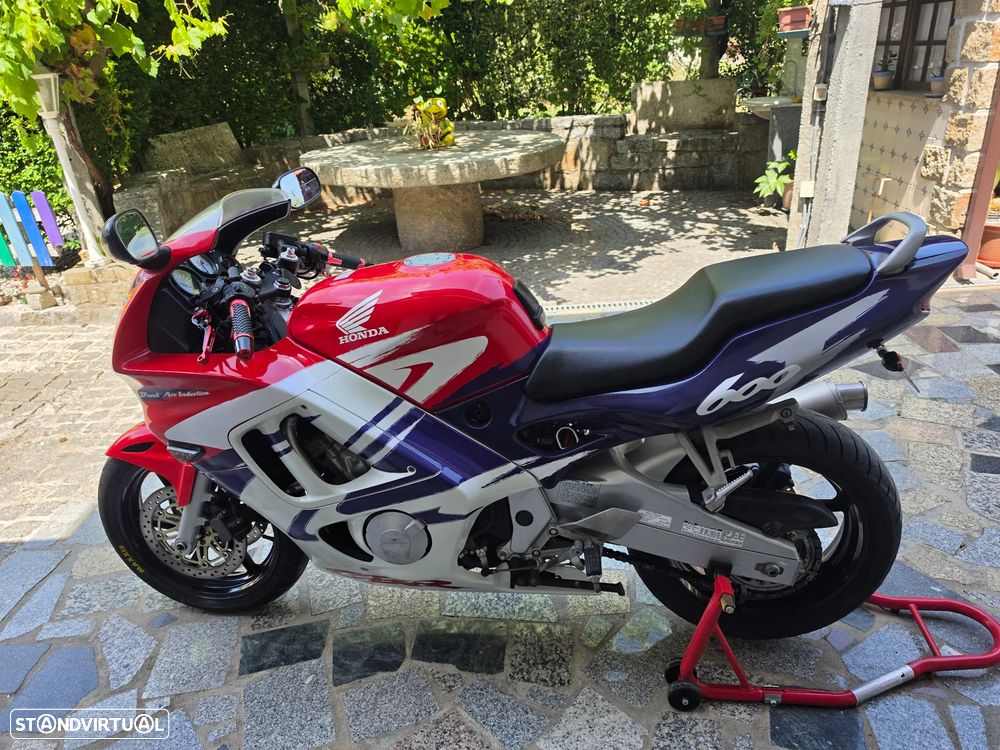 Honda CBR f3 - 2